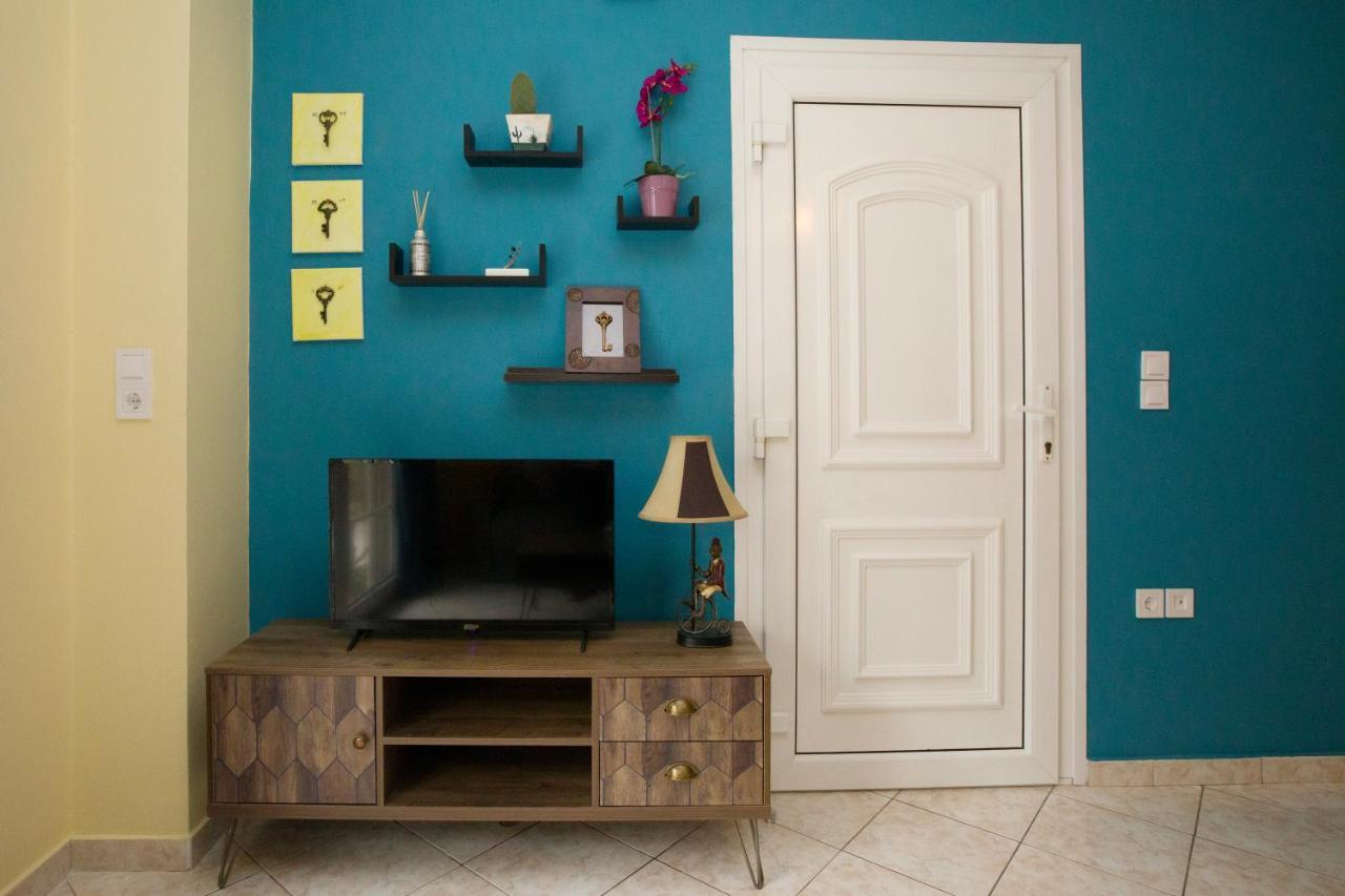 3 Keys Apartment Халкис Екстериор снимка